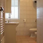 & Room's Anni بيت ضيافة