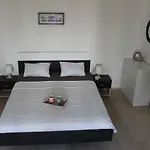 & Room's Anni بيت ضيافة