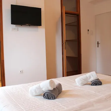 Apartment & Room'S Anni Guest house 3*