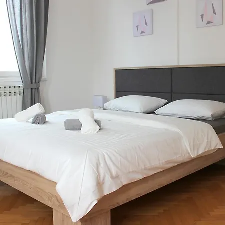 Apartment & Room'S Anni 3*