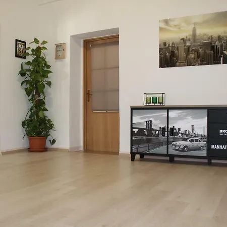 & Room's Anni 3* Ζαντάρ