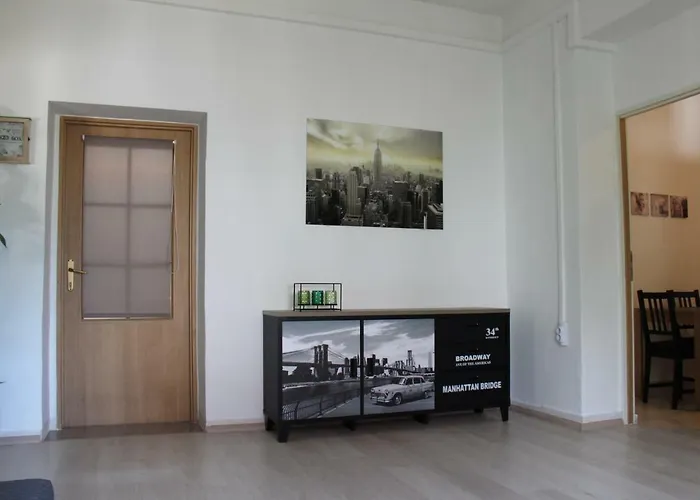 בית הארחה & Room's Anni 3*