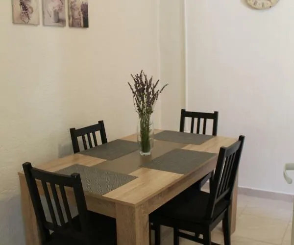 בית הארחה & Room's Anni